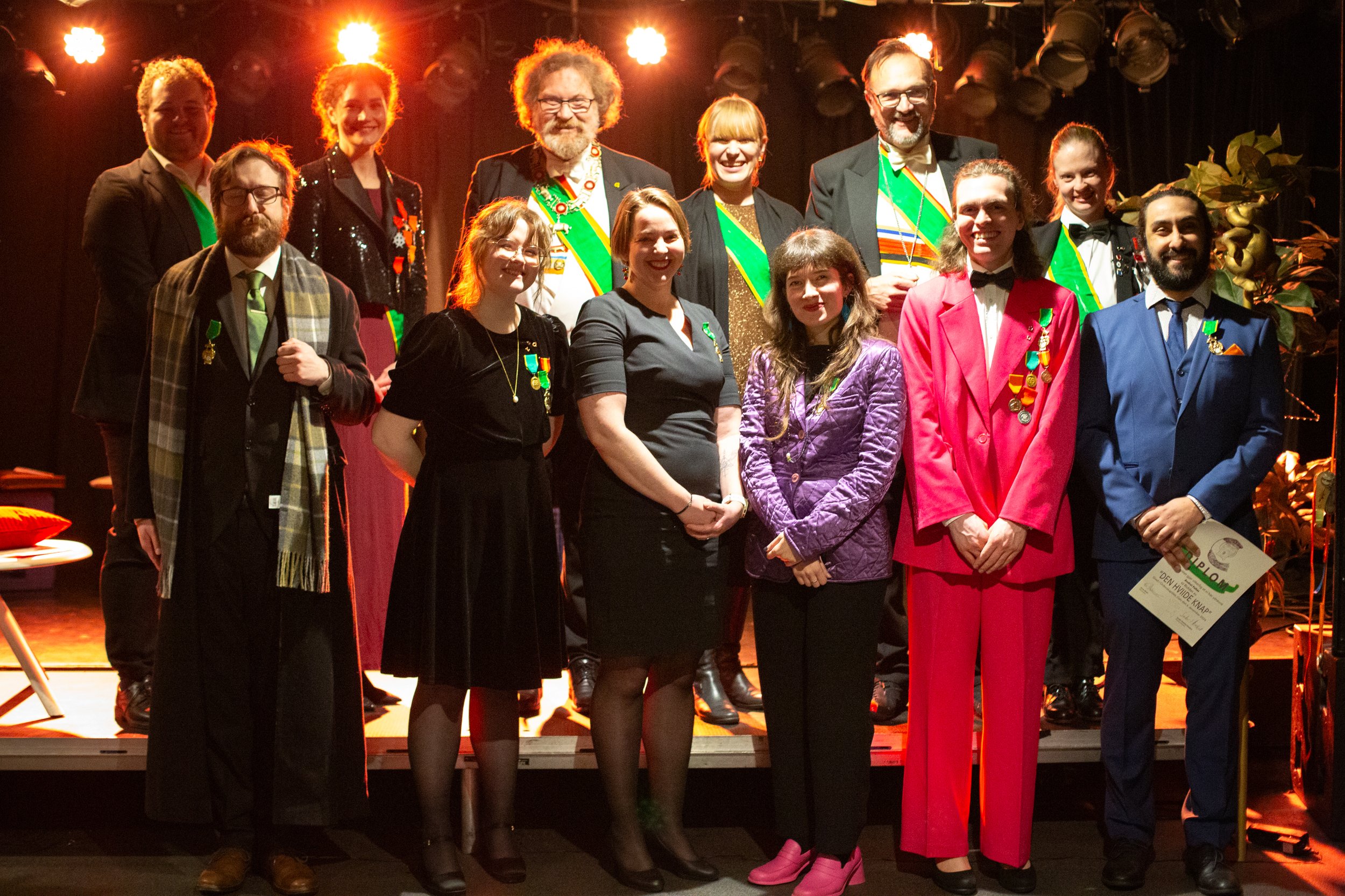 Nytt ordenskollegie og nye glade riddere i Den Hviide Knap